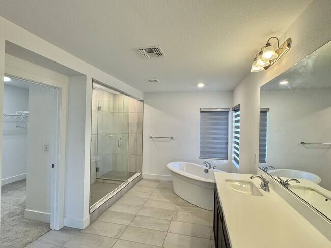 Building Photo - 8732 S Black Cordon Rd