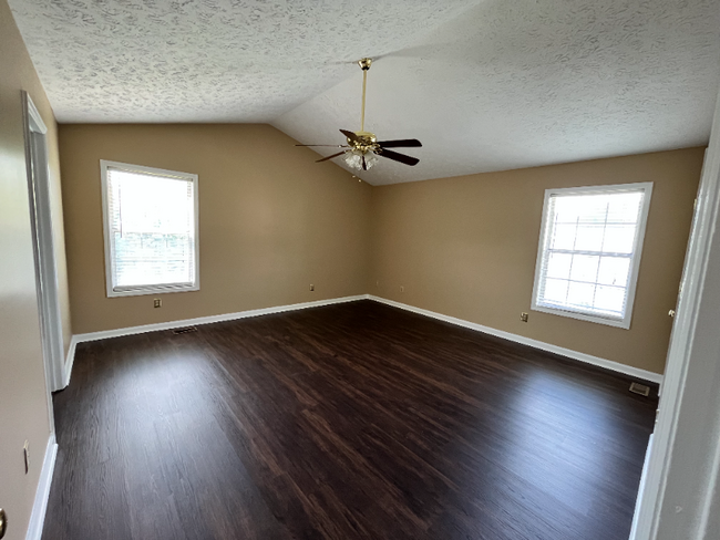 Building Photo - 3933 Brantley Dr