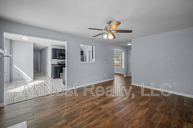 Building Photo - 7227 Teakwood Pl