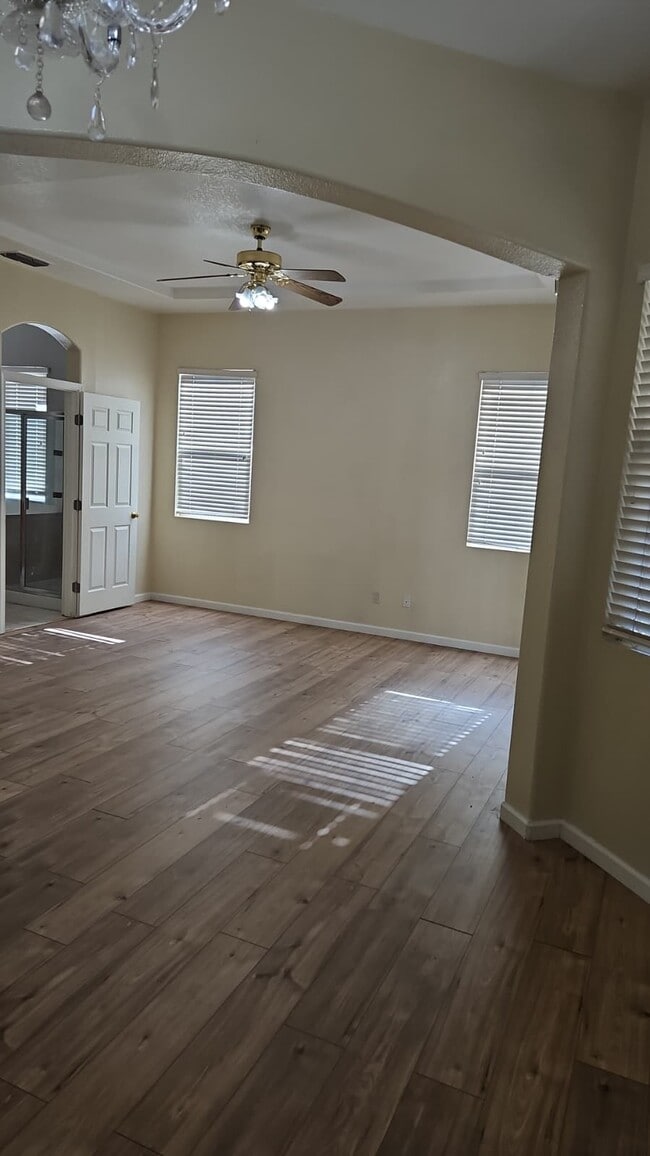 Building Photo - 770 Alcantar Cir