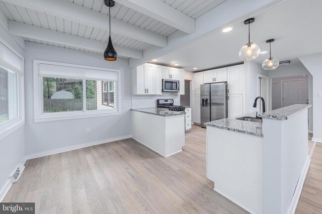 Building Photo - 115 Greenvale Ct