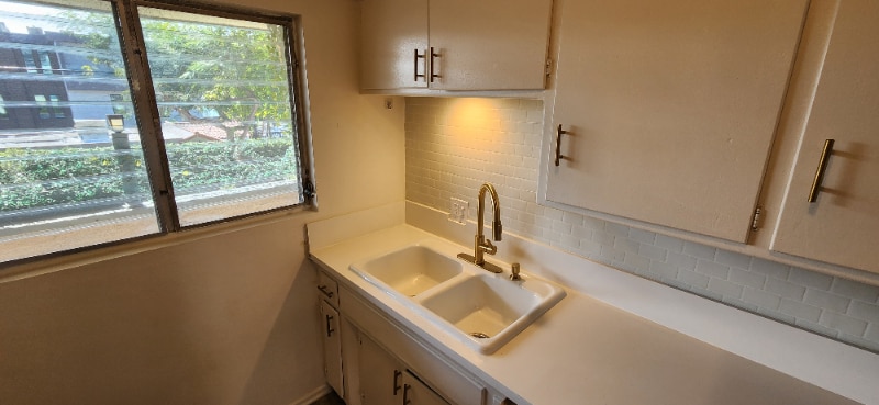 Building Photo - 8315 Clinton Ave