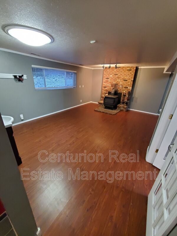 Building Photo - 869 Meadowlawn Dr SE