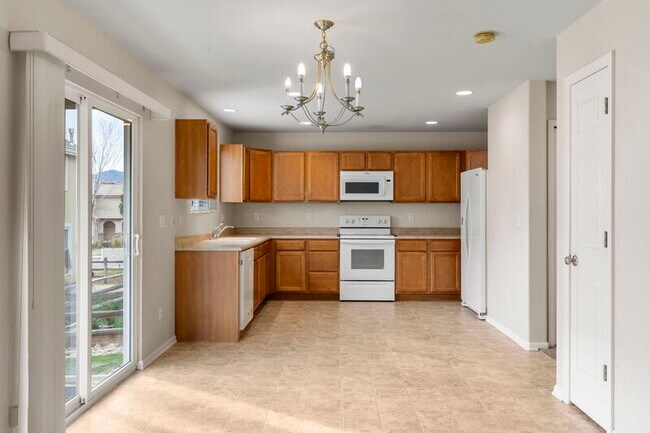 Building Photo - 815 Fire Rock Pl