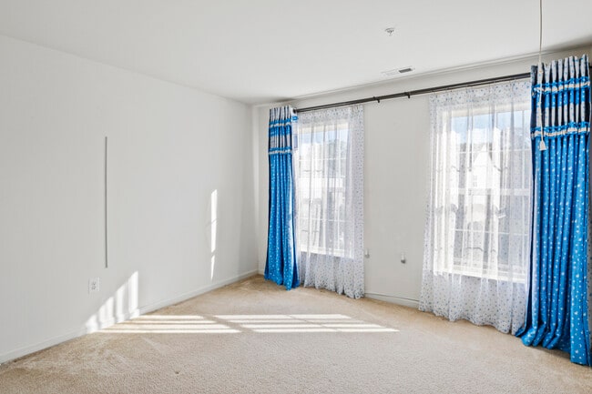 Building Photo - 5979 Cypress Springs Rd