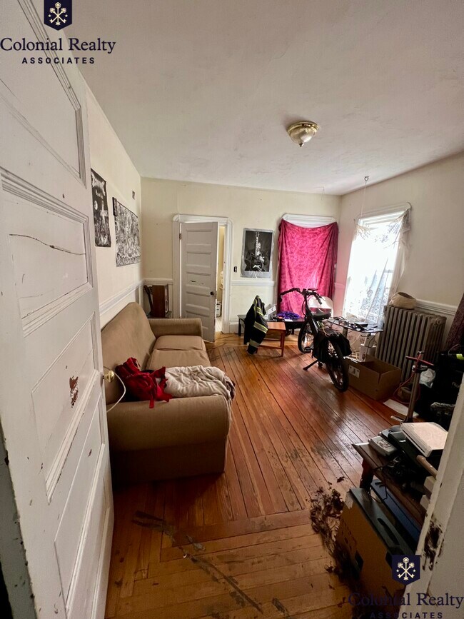 Building Photo - 40 Hooker St