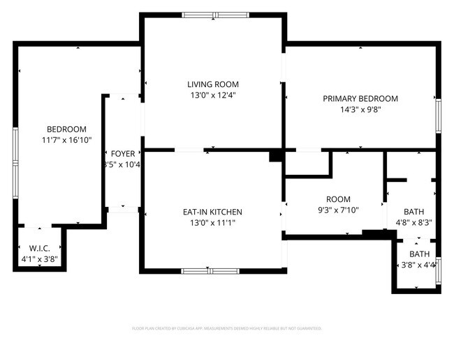 Building Photo - Clean Upper Unit! Move Right In!