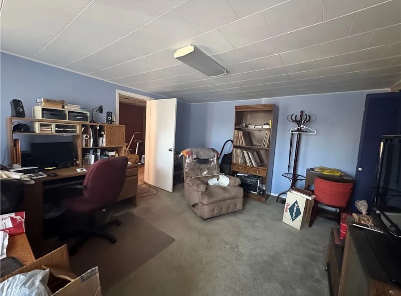 Building Photo - 233 38th St