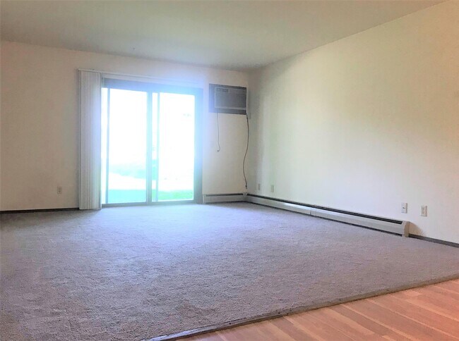 Building Photo - 2343 Chalet Gardens Rd