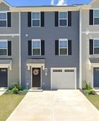 Building Photo - 30 High Pne Trl