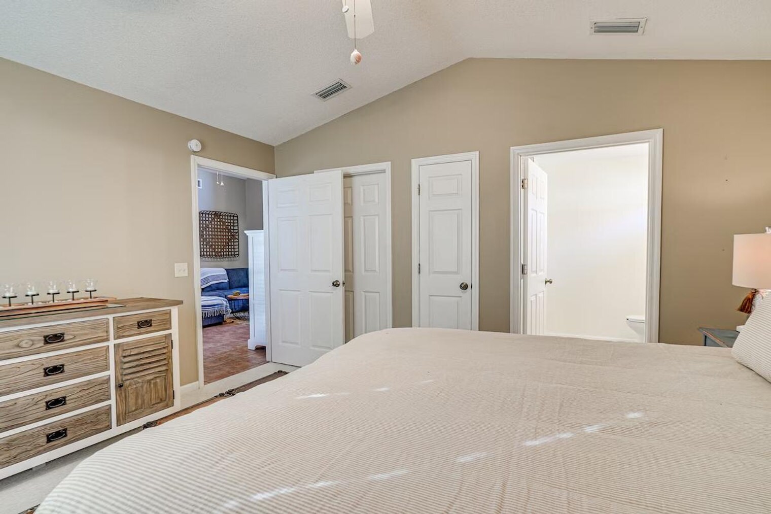 Building Photo - 21405 Palm Ave