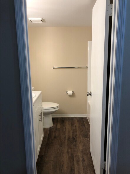 Building Photo - 1076 Ellen Ct