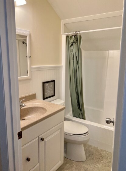 Building Photo - 46 Auburndale Ave