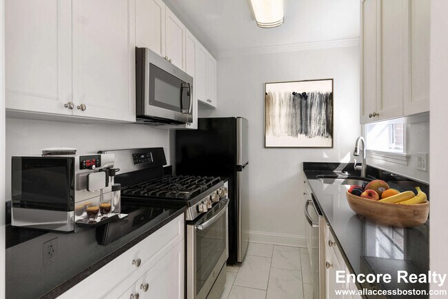 Building Photo - 70 St Paul St