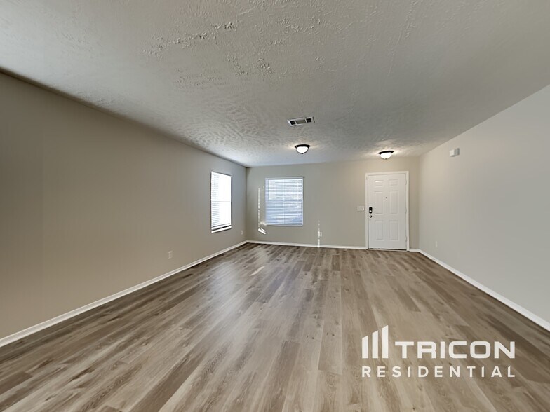 Building Photo - 1302 Kaiser Dr