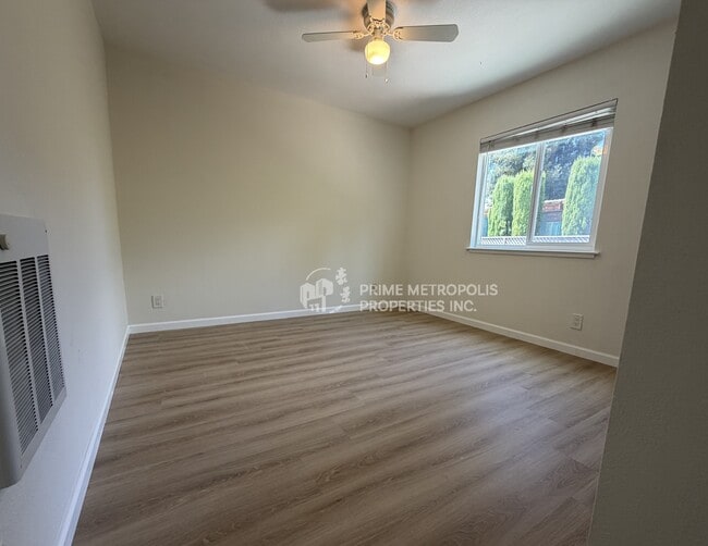 Building Photo - 447 Haddon Rd