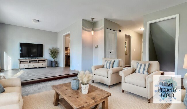 Building Photo - 6649 Homestead Ave Ct S