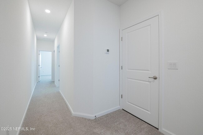 Building Photo - 259 Brandon Lks Dr