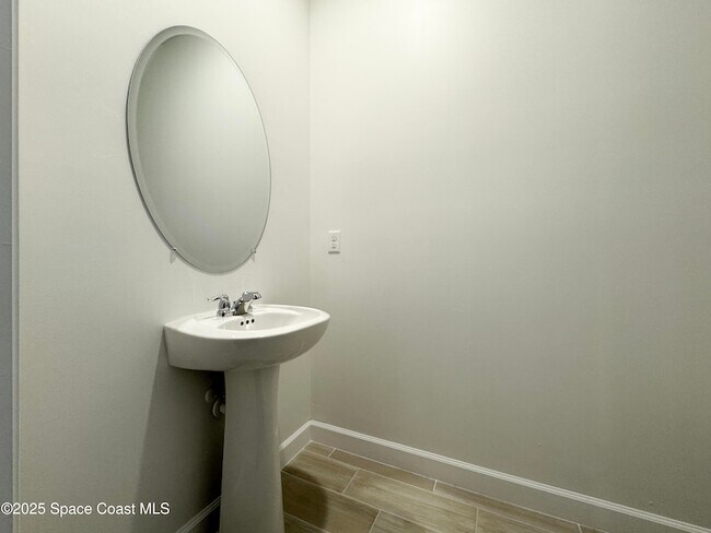 Building Photo - 1959 Croft Inlt Dr NW