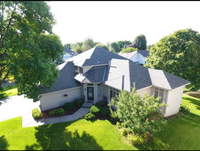 Primary Photo - 3501 Highlands Rd