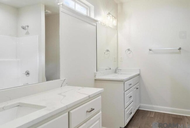 Building Photo - 6908 Goya Ave