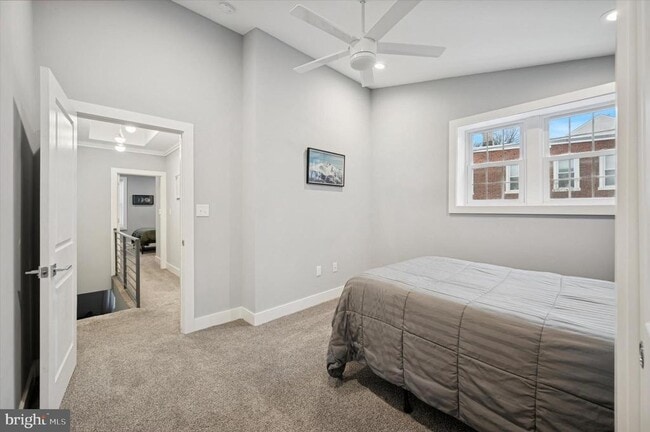 Building Photo - 327 Leverington Ave