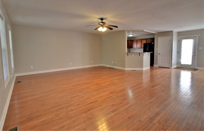 Building Photo - Beautiful 4 Bedroom Home in Sneads Ferry w...