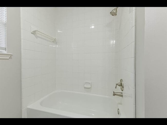 Building Photo - 3627 Liles Ln