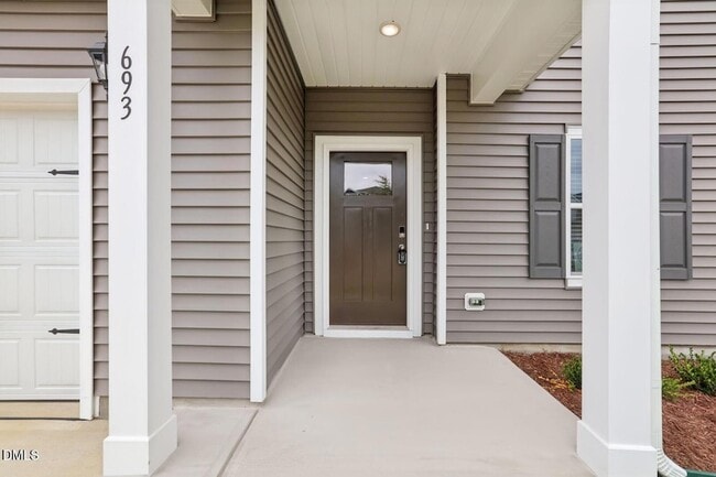 Building Photo - 693 White Birch Ln