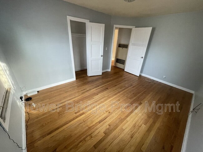 Building Photo - 2871 32nd Ave