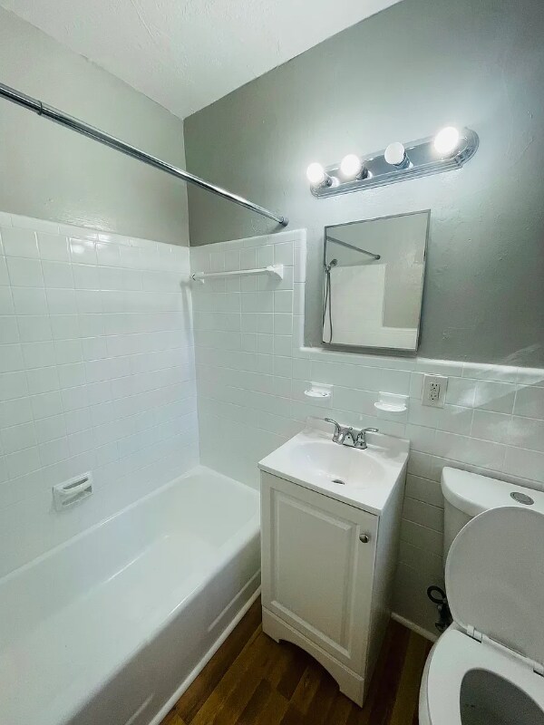 Building Photo - 1610 12th Ave S