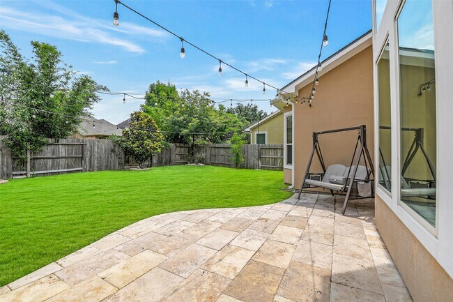 Building Photo - 28606 Rolling Ridge Dr