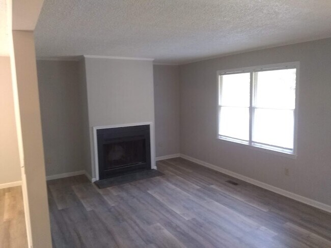 Building Photo - 3516 Marquis Dr