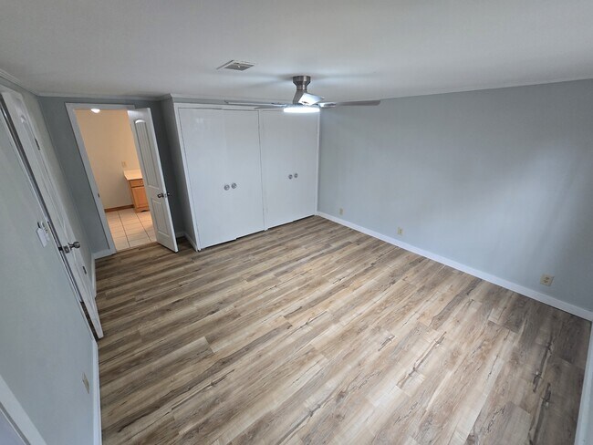 Building Photo - 1307 Point Peter Rd