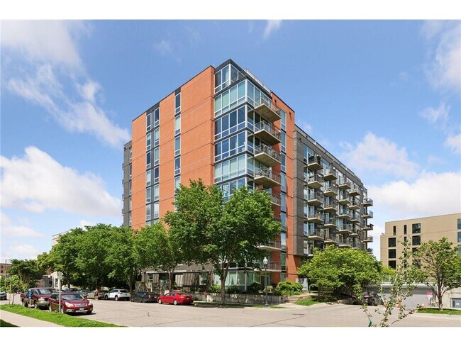 Building Photo - 730 N 4th St