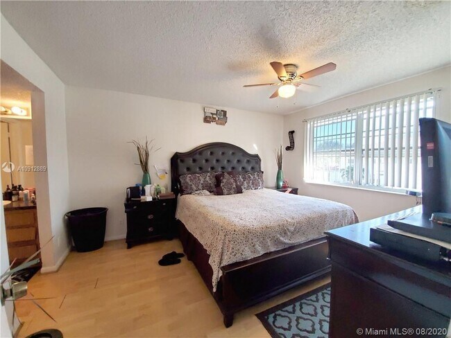 Building Photo - 2710 Forest Hills Blvd