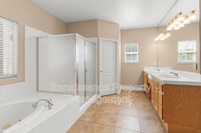 Building Photo - 120 Nabor Ct