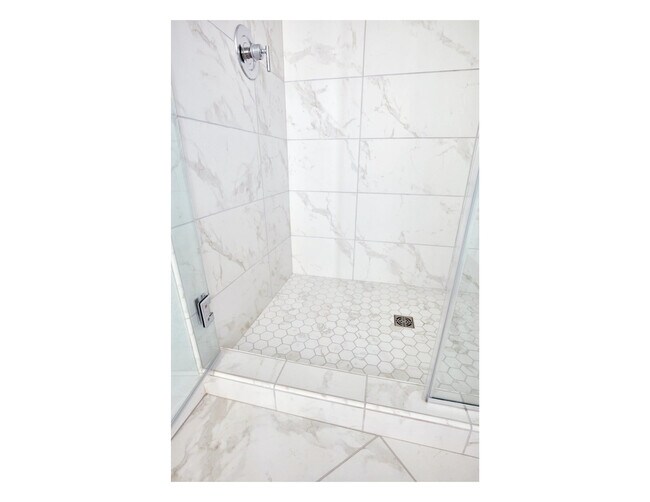 Building Photo - 132 Toll House Ln