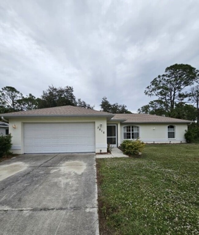 Building Photo - 3616 Spinner Ave