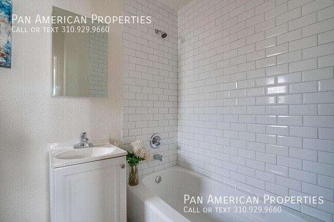 Building Photo - 6625 1/2 Crenshaw Blvd.-