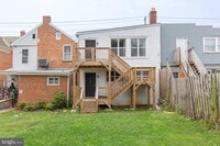 Building Photo - 212 W Burke St