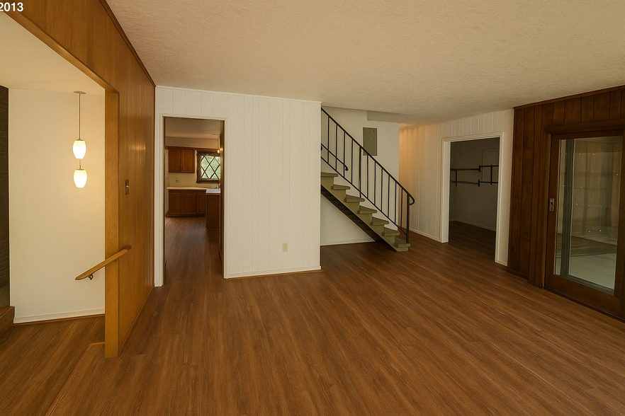 Entryway - 7212 N Hodge Ave