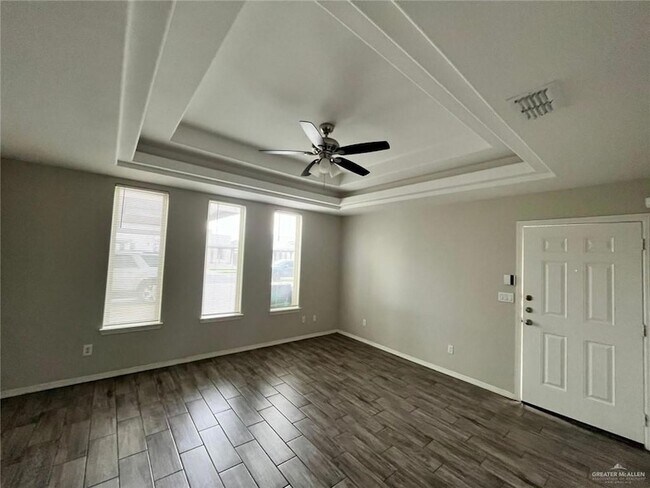Building Photo - 1413 Alta Vista Dr