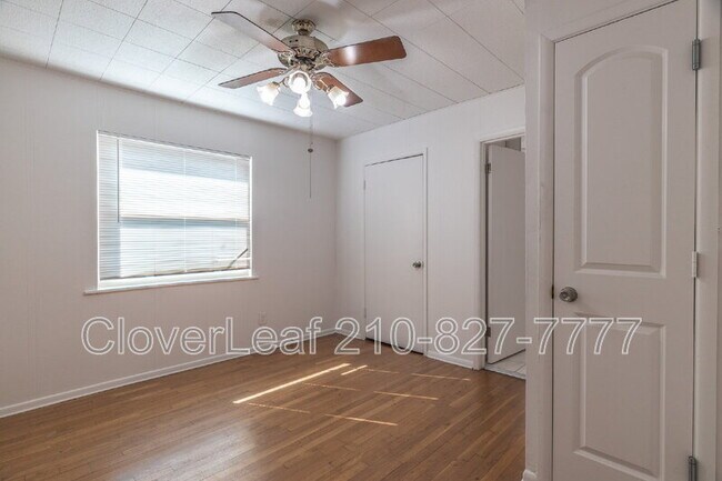 Building Photo - 206 Williamsburg Pl