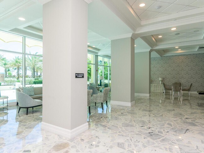 Building Photo - 2501 S Ocean Dr