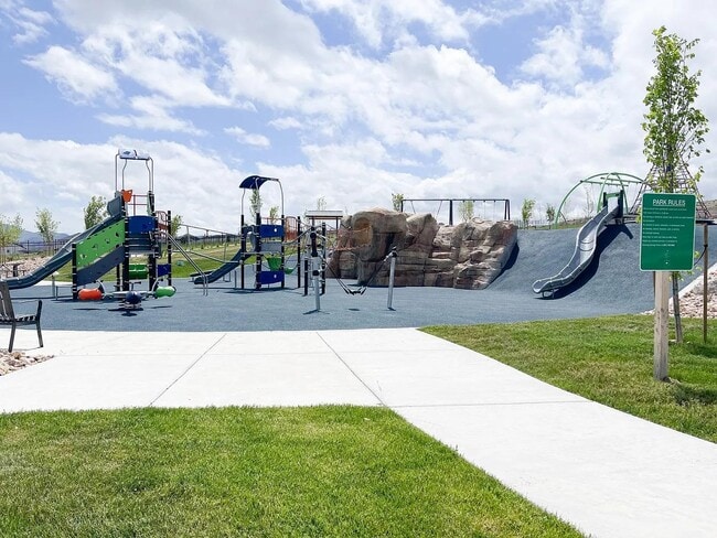 Building Photo - 364 W Snowberry Dr