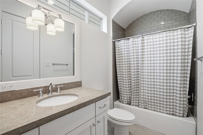 Building Photo - 4734 Aftonshire Dr