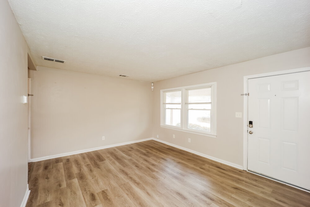 Building Photo - 8203 Sussex Dr