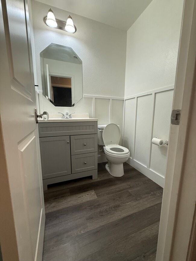 Building Photo - $1,1000 OFF YOUR FIRST FULL RENT IF YOU ARE READY TO MOVE!!!!!River Garden Addition 3 bed 2 1/2 b...