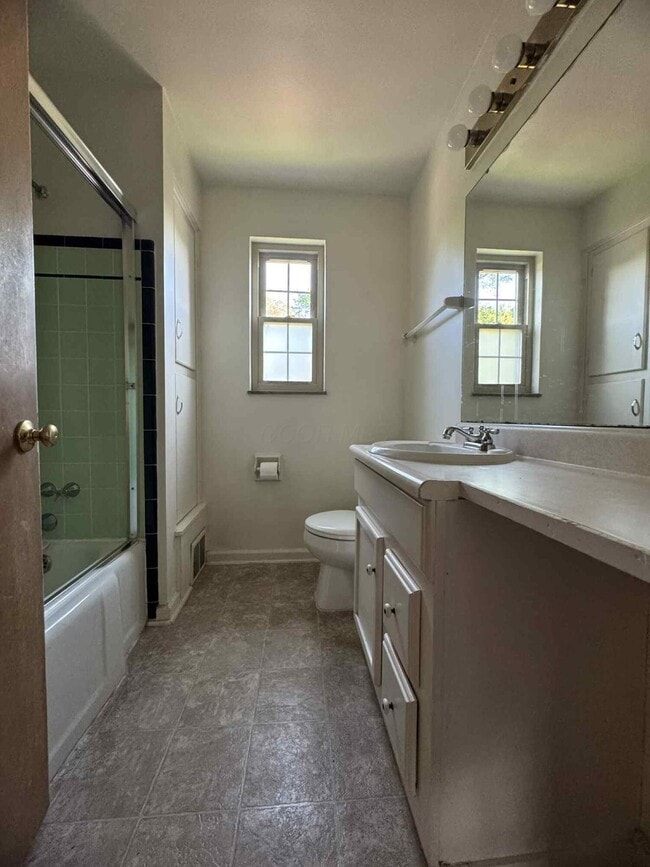 Building Photo - 2021 Harwitch Rd